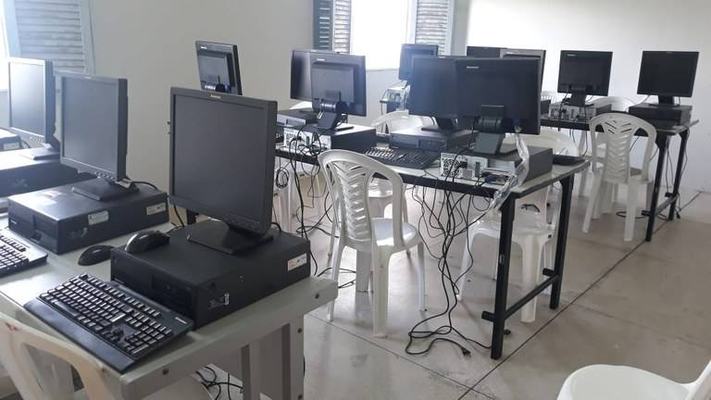 Colônia Agrícola Penal de Sousa ganha laboratório de informática