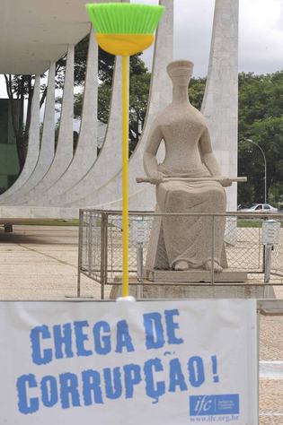 1_ficha-limpa_foto-valter-campanato-agencia-brasil-2011.jpg