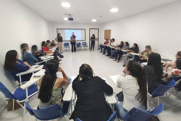 Secretaria inicia formação com Gerências Regionais sobre nova proposta curricular
