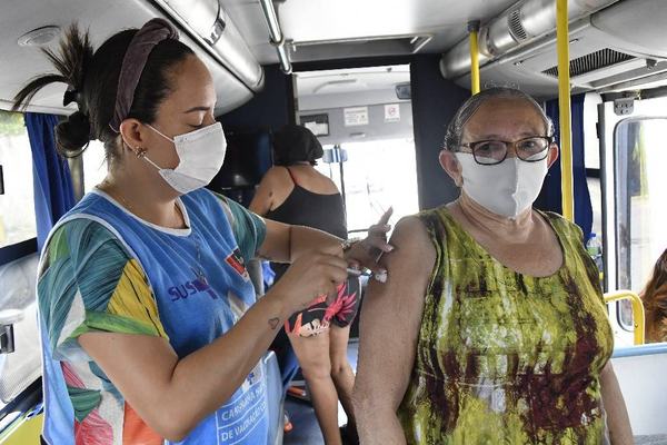 Na Paraíba, 1,5 milhão de pessoas estão sem terceira dose