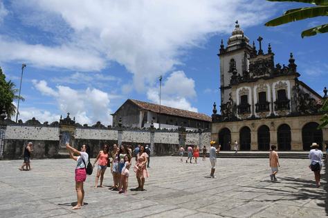 2023-01-27_turistas-visitam-joao-pessoa-c-roberto-guedes-8.jpg