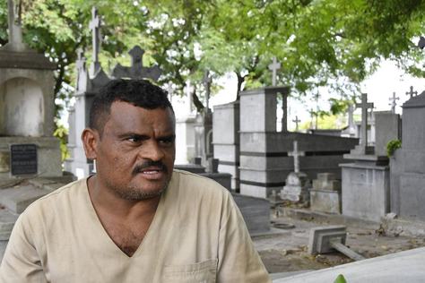 2023-03-13-trabalhadores-invisiveis-coveiro-andre-luiz-roberto-guedes-147.jpg