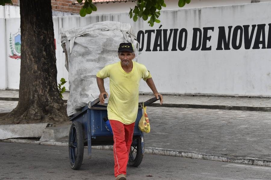 2023-03-13-trabalhadores-invisiveis-reciclador-severino-ferreira-roberto-guedes-201.jpg