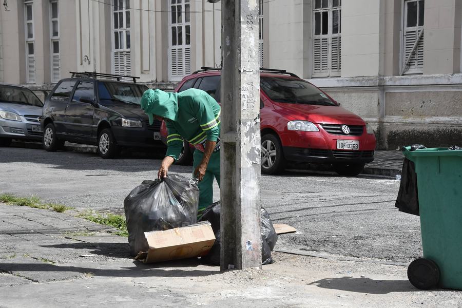 2023-05-08_lixo-nas-ruas-c-roberto-guedes-11.jpg