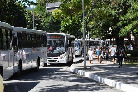 2023-07-31_protesto-motoristas-onibus-c-roberto-guedes-8.jpg
