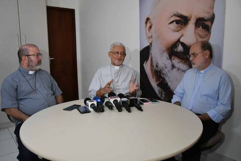 2023-10-10_coletiva-arquidiocese-c-roberto-guedes-80.jpg