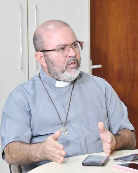 2023-10-10_coletiva-arquidiocese_padre-george-c-roberto-guedes-228.jpg