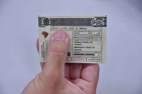 2023-11-21-cnh-c-roberto-guedes.jpg