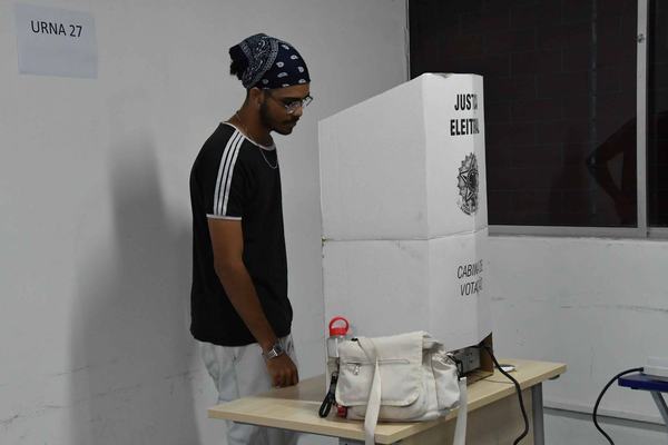 Fim da reeleição resgata raízes constitucionais