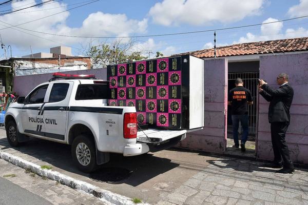Ação contra o bronzeamento artificial
