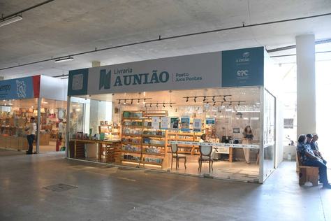 2024-07-26_livraria-a-uniao-c-roberto-guedes-21.jpg