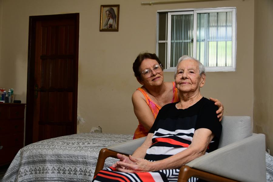 2024.08.15ZonasazuisIdososemCampinaGrandeDonaMariaArajo100anosesuafilhaLourdesJulioCezarPeres9.JPG