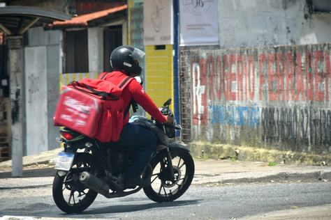 2025-01-02-vida-de-motoboy-e-motogirl-c-leonardo-ariel-10.jpg