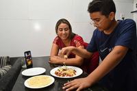 2025-05-08-familia-e-convivio-com-as-telas-c-leoanrdo-ariel-6-jaionara-marinho-e-arthur.jpg