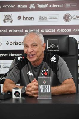 Técnico espera alcançar o 3º acesso
