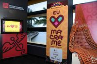 2025-07-14-lancamento-da-exposicao-macrame-a-arte-de-arrochar-o-no-c-julio-cezar-peres-1.jpg