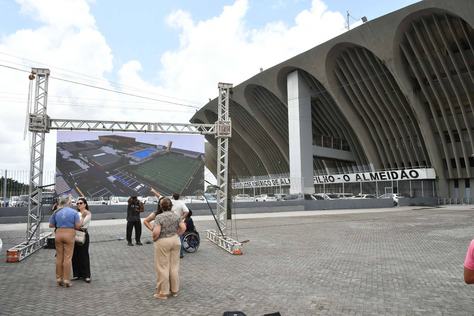 2025-08-22-governador-assina-ordens-de-licitacao-c-leonardo-ariel-17.jpg