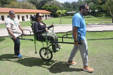 2025-08-28_25-anos-jardim-botanico_cadeira-julietti-c-roberto-guedes-205.jpg
