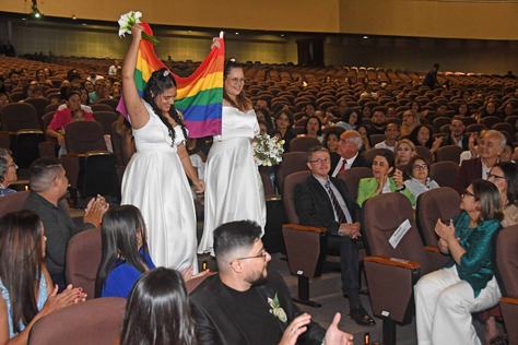 2025-09-23-casamento-coletivo-lgbt-c-joao-pedrosa-1.jpg
