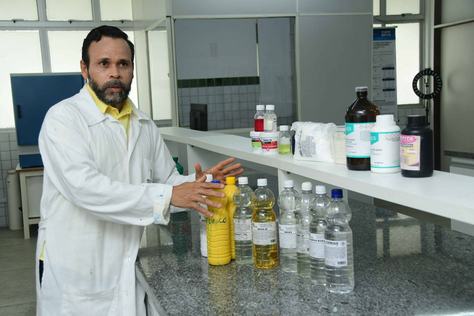 2025-10-15-efeitos-nocivos-dos-produtos-de-limpeza-marcelo-rodrigues-c-julio-cezar-peres-2.jpg