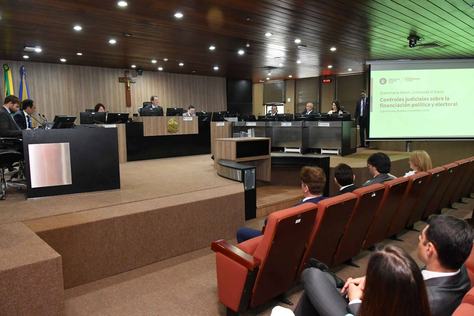 2025-11-03-workshop-sistema-comparado-justica-eleitoral-brasil-italia-c-leonardo-ariel-1.jpg