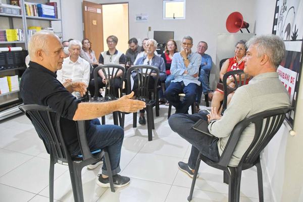 APC realiza cerimônia para André Cananéa