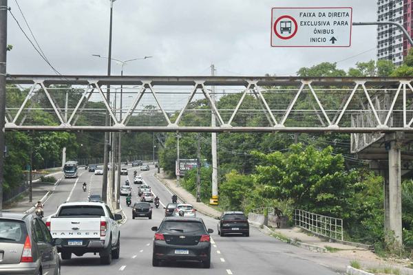 Delitos em faixas de ônibus aumentam