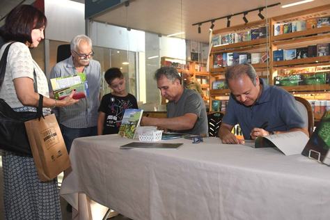 2026-01-22-lancamento-livros-infantis_jairo-e-edvaldo-c-joao-pedrosa-11.jpg