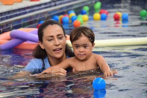 2026-01-26-governador-joao-azevedo-entrega-piscina-terapeutica-a-apae-gael-nascimento-e-um-dos-beneficiarios-do-equipamento-c-julio-cezar-peres-2.jpg