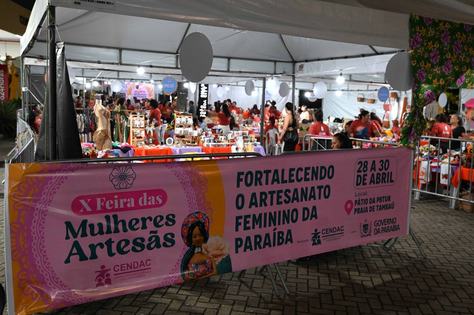 2026-04-28-feira-de-mulheres-artesas-c-joao-pedrosa-124.jpg