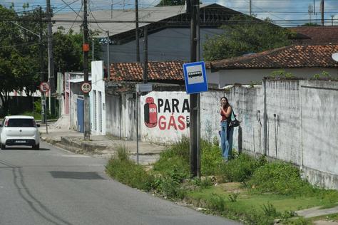 2026-05-19-pradas-de-onubus-sem-cobertura-02-c-leonardo-ariel-2.jpg