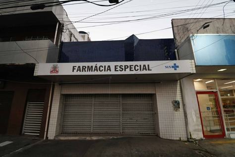 2026-05-20-fachada-farmacia-municipal-c-carlos-rodrigo-2.jpg