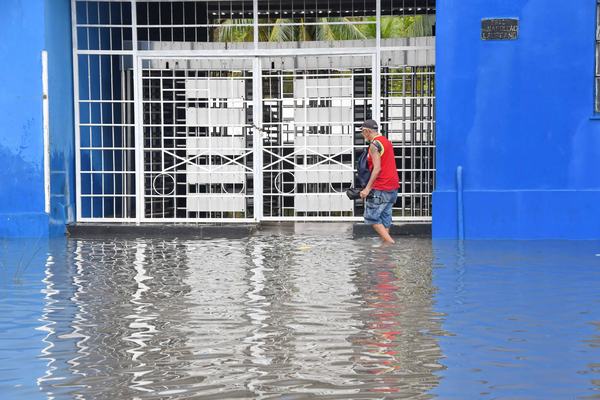 Precipitações de 51 mm causam transtornos em Campina Grande