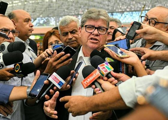 Governo anuncia reajuste linear de 5% para todos as categorias de servidores
