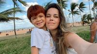 MarcelaDantaseofilhoPedroArquivoPessoal.jpg