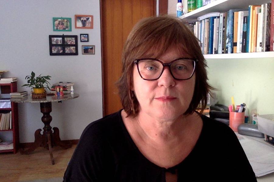 a-senhora-de-oculos-e-liane.jpg