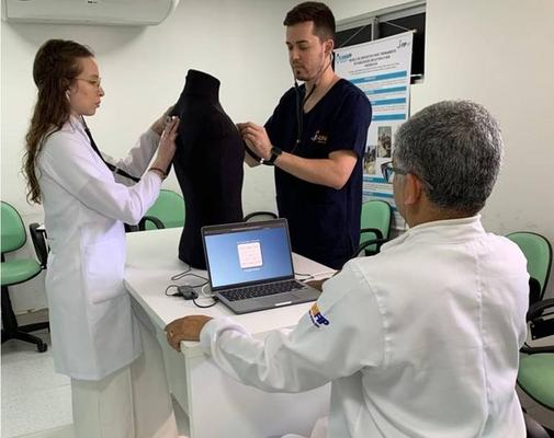 Professor cria simulador de ausculta cardíaca