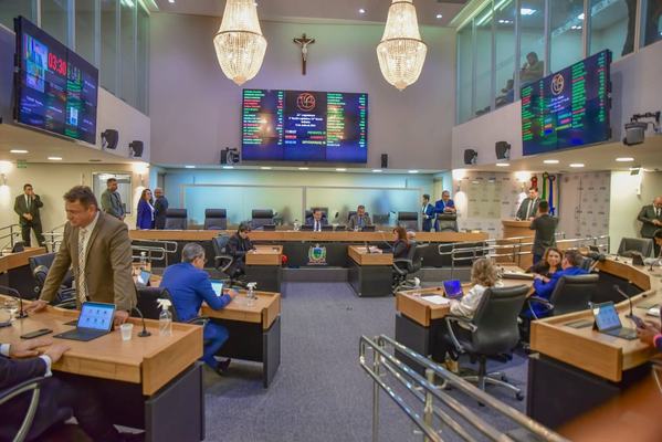 Deputados aprovam projeto da LDO