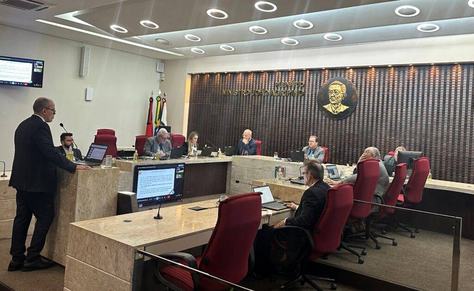 aprersentacao-relatorio_foto-divulgacao-tce.jpg