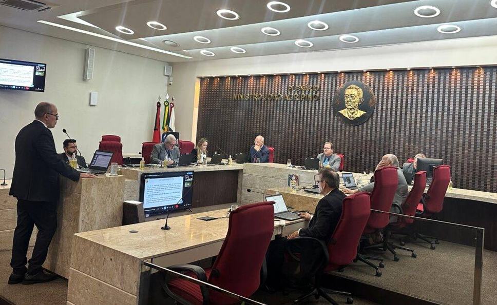 aprersentacao-relatorio_foto-divulgacao-tce.jpg