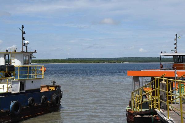 Barco afunda na travessia do rio e mata duas pessoas em Cabedelo