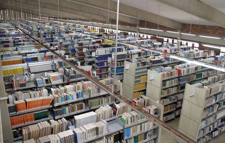 biblioteca-central-da-unipe_f-evandro-1.jpg