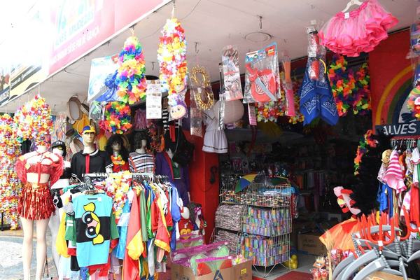 Comércio está preparado para o Carnaval