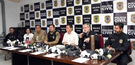 coletiva-operacao-ponto-cego_f-evandro-16.jpg
