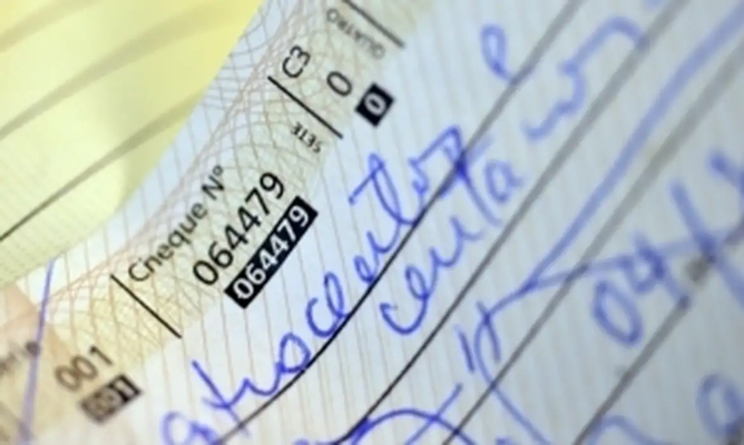 Uso de cheque especial por empresas bate recorde