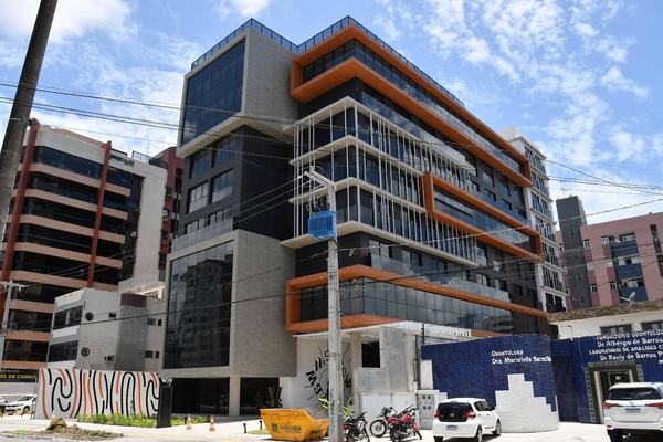 Desembargador suspende o habite-se de edifício