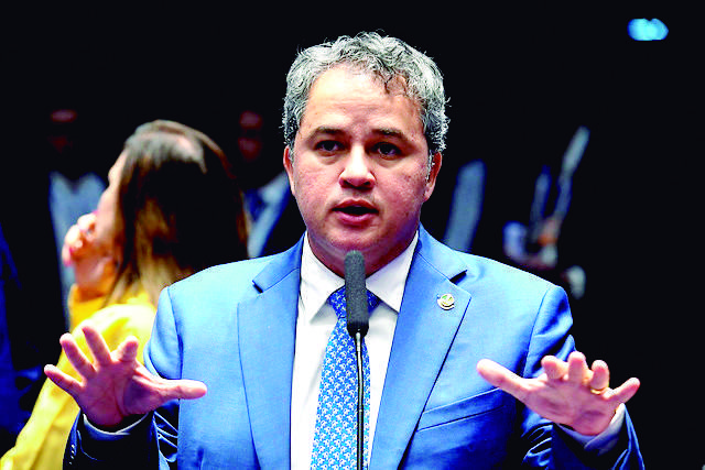 efraim-foto-jefferson-rudy-agencia-senado_editada.jpg