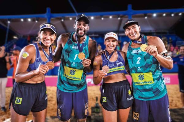 Elite mundial tem pódios brasileiros