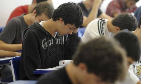 estudantes_wilson_dias.jpg