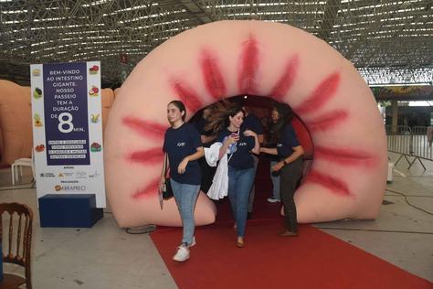 exposicao-do-intestino-f-ortilo-antonio-3.jpg